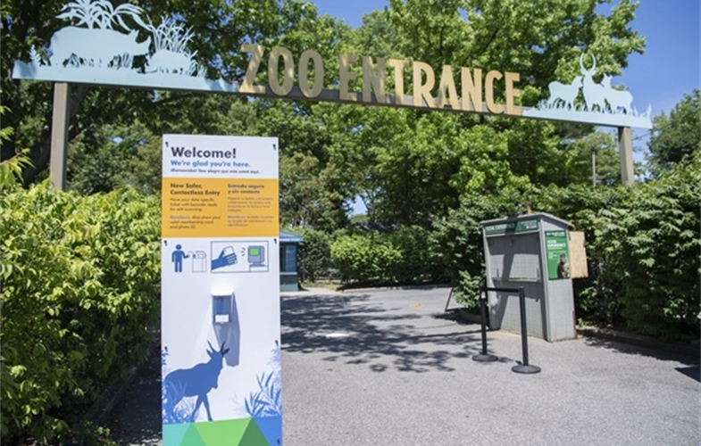Bronx Zoo Entrance. CREDIT: Julie Larsen Maher (c) WCS. 